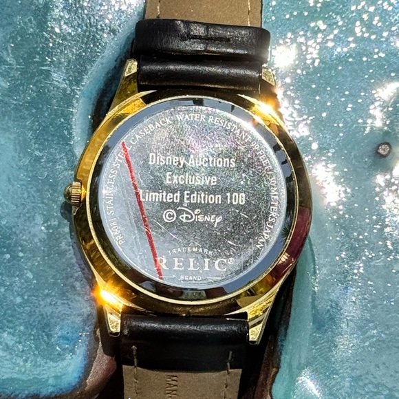 An EXCLUSIVE TINKER BELL Disney Auctions Limited Edition 100 Relic “TINK” Watch - Picture 6 of 12